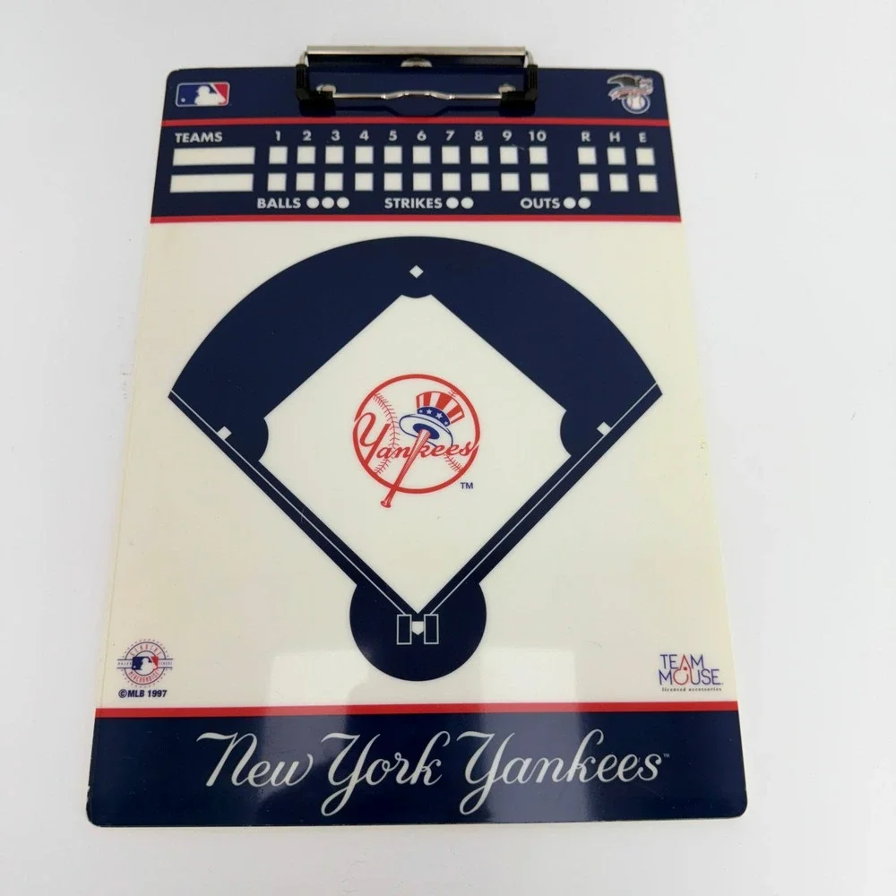 Vintage MLB New York Yankees Baseball Scorecard Clipboard 1997 Team Mouse‎